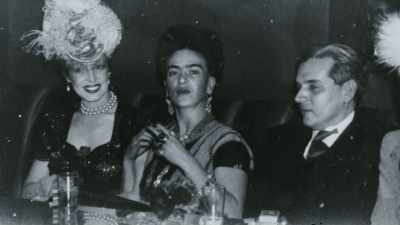 But these rich bitches
don't want to buy anything. - Frida