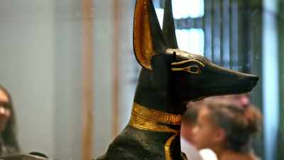 But these spectacular treasures
aren't the only reason - Tutankhamun: Secrets of the Tomb