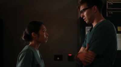 But once they get her
back to the enclosure, - Triassic World