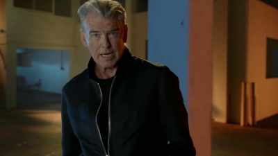 But tonight,
they're risking everything - History's Greatest Heists with Pierce Brosnan