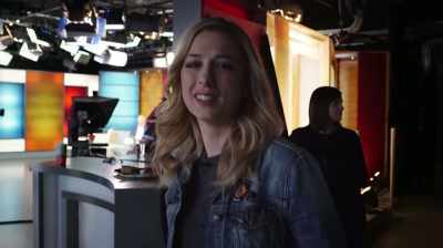- But up next,
Iliza Shlesinger on her...
- "But." - Iliza Shlesinger: Over & Over