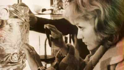 - But Vesna is so determined
to get her dream job. - The UnBelievable with Dan Aykroyd