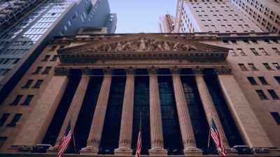 But Wall Street isn't
convinced that it'll work. - GameStop: The Wall Street Hijack