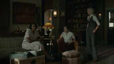 - But weren't both girls fencing - Frankie Drake Mysteries
