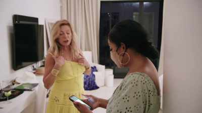 But why didn't she text me?
- You didn't answer my text. - The Real Housewives Ultimate Girls Trip