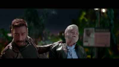 ...but you will give 1000 crores to sir
- Done - Total Dhamaal