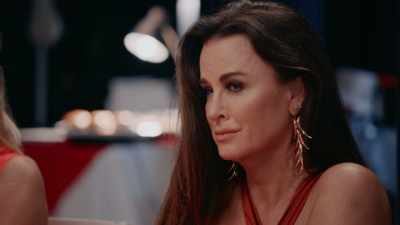 But if you guys
are uncomfortable, - The Real Housewives Ultimate Girls Trip