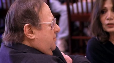 BUT YOU REALLY SHOULDN'T
GIVE EMPLOYEES-- - Kitchen Nightmares