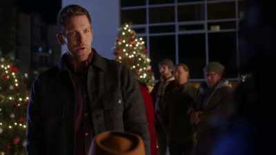 But you were right.
It's a lot more interesting - A Vineyard Christmas