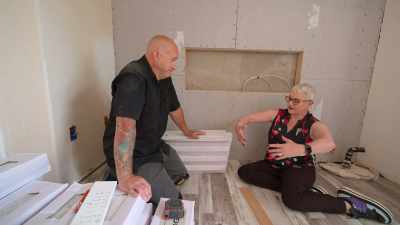 -But you had the big, round bean bags?
-Yeah. - How To Build a Sex Room