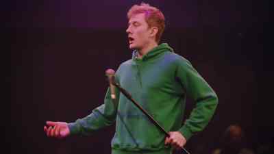 But if you're
walking onstage like, - James Acaster: Hecklers Welcome