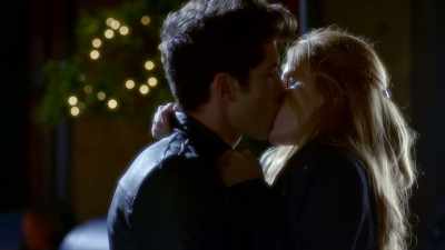 [buzzer sounds] - Famous in Love