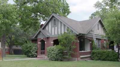 [buzzing noises] - Fixer Upper: Behind the Design