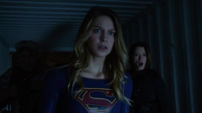 (BUZZING) - Supergirl