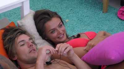 (BUZZING) - Love Island