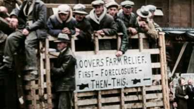 BY 1932, AMERICANS
ARE INCREASINGLY DESPERATE, - America in Color