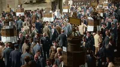 BY SEPTEMBER 1929, THE DOW JONES
HAS TRIPLED SINCE 1924. - America in Color