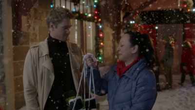 By the way, I'm Gabe.
- I'm Ally. This is Dawn. - Angel Falls Christmas
