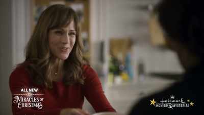 By the way,
your home is gorgeous... - Cranberry Christmas