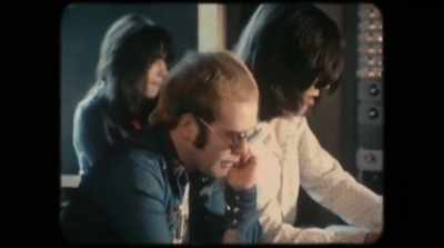 - ♪ Bye-bye, château,
I must leave you ♪ - The Bee Gees: How Can You Mend a Broken Heart