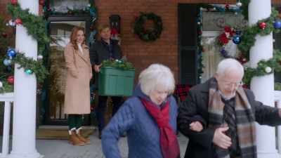 - Bye.
- Bye, guys.
- Thank you for helping me - 'Twas the Text Before Christmas