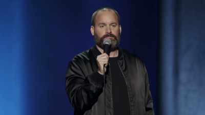 Că n-am făcut genuflexiuni?
Despre ce e vorba?" - Tom Segura: Disgraceful
