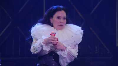 Căsătorită, divorțată. - Alex Borstein: Corsets & Clown Suits
