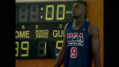 C. Webb es divertido,
auténtico, increíble. - We Beat the Dream Team