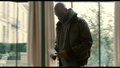 - Ça fait quoi d'être assisté? - The Intouchables