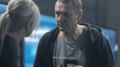 (cackling laughter) - Bordertown