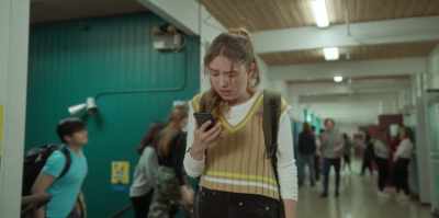 Call me back. It's Zoe.
At 9:02AM. - Fakes