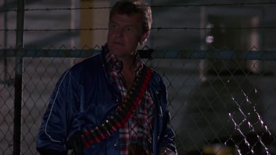 Call robertson have him get some backup down here - Deep Space