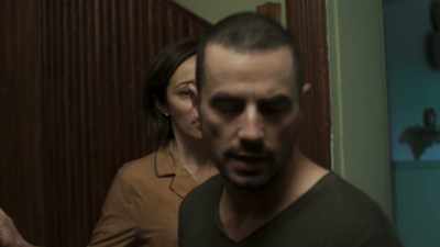 - Call the police?
- Yes. - La Llorona