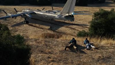 CALLEN:
Doesn't look like anyone's
here to meet them. - NCIS: Los Angeles