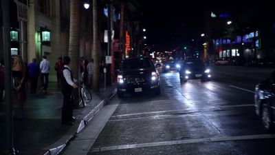 Callen: Here comes Caldwell.
Talk to me, Kensie. - NCIS: Los Angeles