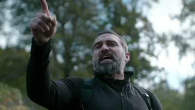 Calm yourself down, get a grip
of yourselves and move. Let's go. - Celebrity SAS: Who Dares Wins