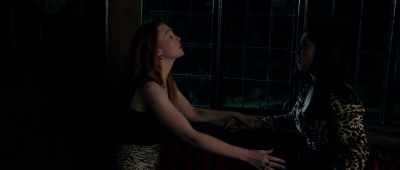 - Calm down, look at me, okay, - Alien Invasion