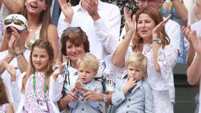 (calming music) - Roger Federer: A Champions Journey