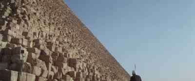(camel groaning)
(tourists chattering) - Sphinx