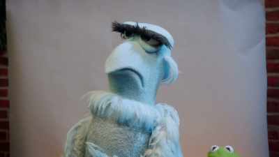 -(CAMERA SHUTTER CLICKING)
-One, two, three. Three, two, one. - Muppets Now