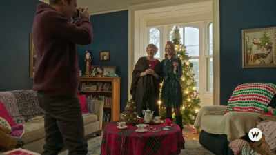 (camera snapping) - My Grown-Up Christmas List