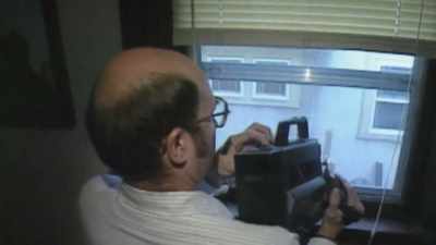 CAMERAS STILL AREN'T ALLOWED
IN THE COURTROOM. - Hometown Homicide