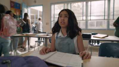 - Camila.
- What? That's what you do, isn't it? - Diary of a Future President