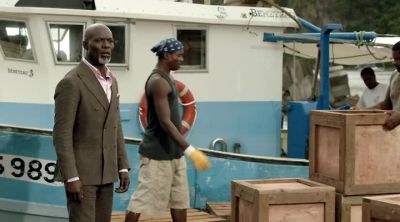 CAMILLE:  Arrêtez ! - Death in Paradise