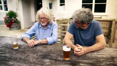 Can you actually crack a walnut
with a sledgehammer - James May and the Dull Men