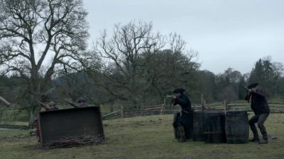 Can anybody see them? - Outlander