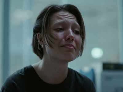 Can you call her again and say
I'm not going anywhere - - Girl Picture