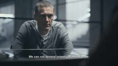 (can clinks on ground) - Bordertown