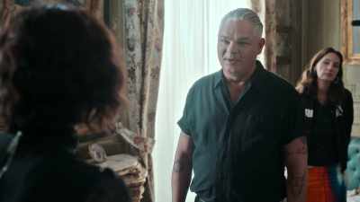 - Can we do that?
- So, you're the sub. - Irma Vep