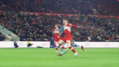 Can he finish this,
Nathan Tella? Just wide! - Mission to Burnley